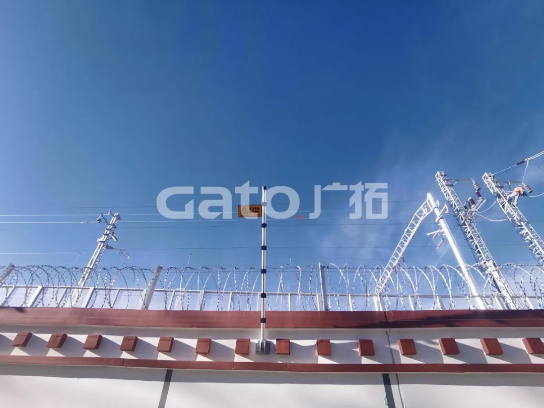 在海拔3700米高原裝電子圍欄是什么體驗？ 打卡西藏第一條電氣化鐵路(圖8)
